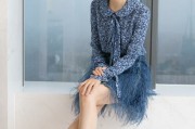 古力娜扎短裙写真展露灵动魅力