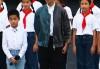 终于，他亲手打碎了童星滤镜