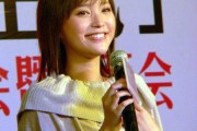 金莎新专辑试听会清新亮相 歌迷与DJ共选主打曲展创意互动