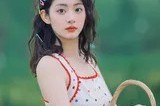 山野波点裙：赵晴与夏末光痕的私语