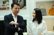 董洁活动亮相展优雅身姿 简约穿搭演绎夏日清韵