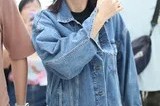 秦岚机场私服随拍展露率性真我