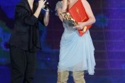 从“小燕子”到“劣迹艺人”，封杀五年后赵薇直播间复出十分钟即被封，她到底做错了什么？