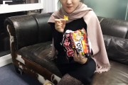 章艳时尚写真集锦：多元造型展现优雅魅力