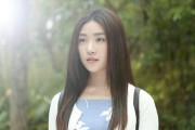 菅纫姿：34岁拒炒作却凭一张比基尼照炸热搜