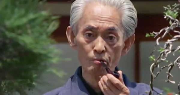 宣太后晚年沉思场景图