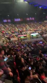 本兮18岁北京五棵松演唱会现场照片，观众席座无虚席