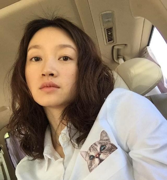 唐安琪社交平台晒出的近期生活照
