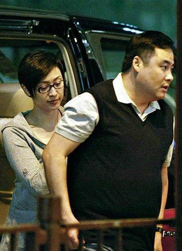 陈法蓉与许晋亨昔日恋情被拍到的约会画面